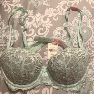 Victoria’s Secret PINK Demi Bra. Size 32A